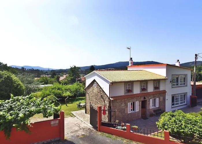 Casa Cunha 펜션 Cornanda
